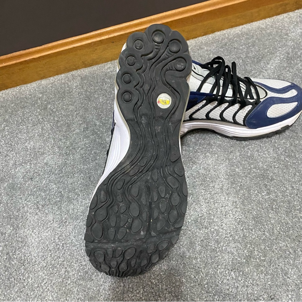 Men’s Nike Air Tuned Max - Gray and Blue Athletic Shoes - Picture 4 of 5